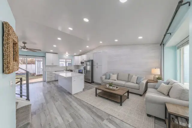 593 S 900 E, Layton, UT 84041 - Image #2