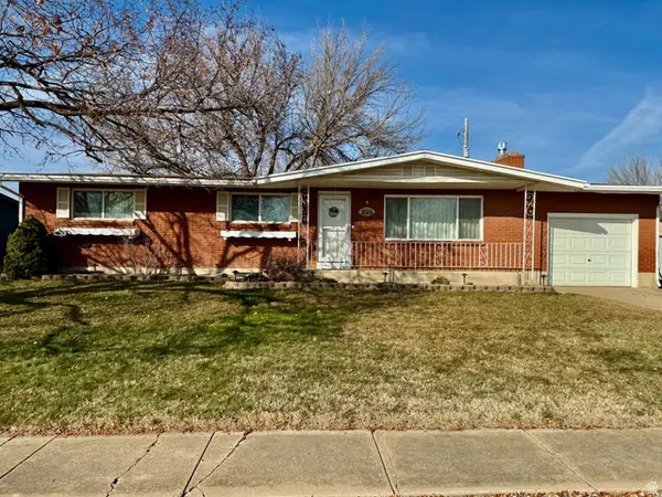 1826 W 2350 S, Syracuse, UT 84075