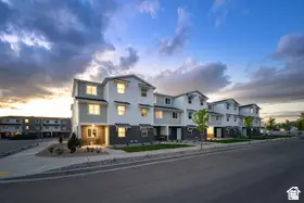 690 W Empress St #19, Santaquin, UT 84655