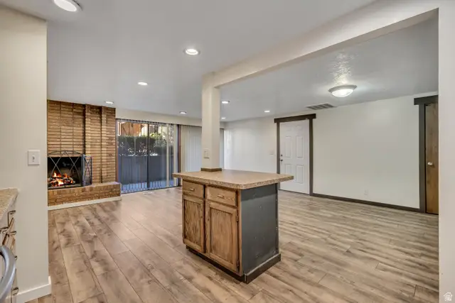 8136 S Cottonwood Hills Cir, Sandy, UT 84094 - Image #3