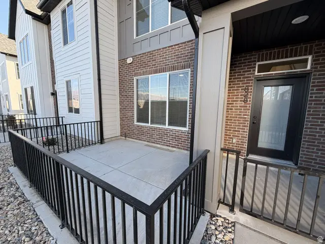 828 W Ivywell Ln #220, North Salt Lake, UT 84054 - #3