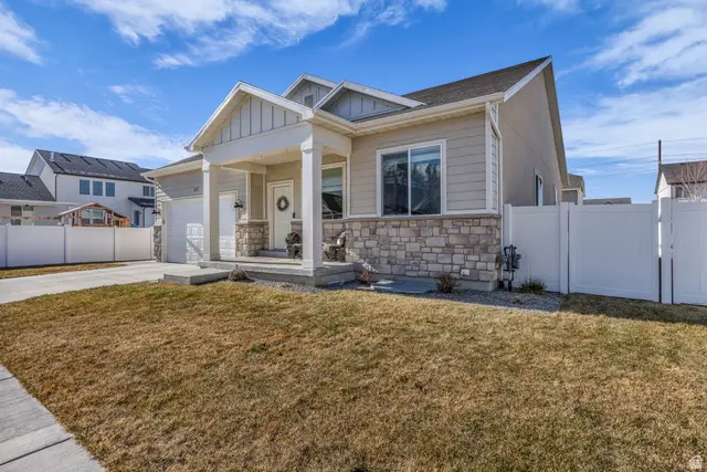 141 N Pinnacle Ave, Mapleton, UT 84664 - Image #2
