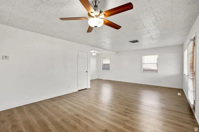 4207 W 5780 S, Kearns, UT 84118 - Image #3