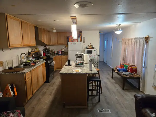 6935 S Columbia Dr W, West Jordan, UT 84084 - Image #2