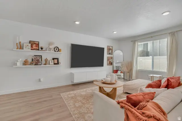 653 W Banner Dr, Grantsville, UT 84029 - #3