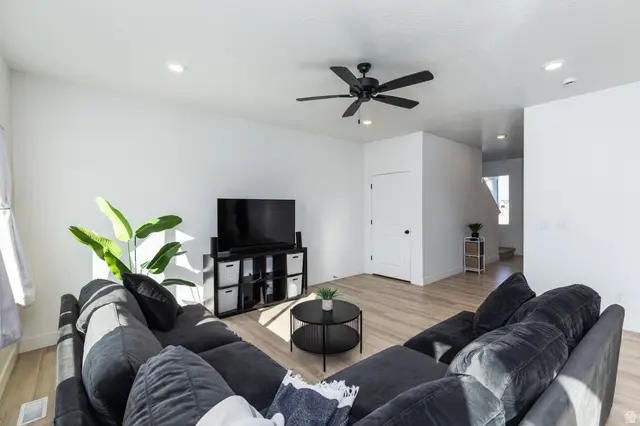 1068 E Springwater Way, Eagle Mountain, UT 84005 - Image #2