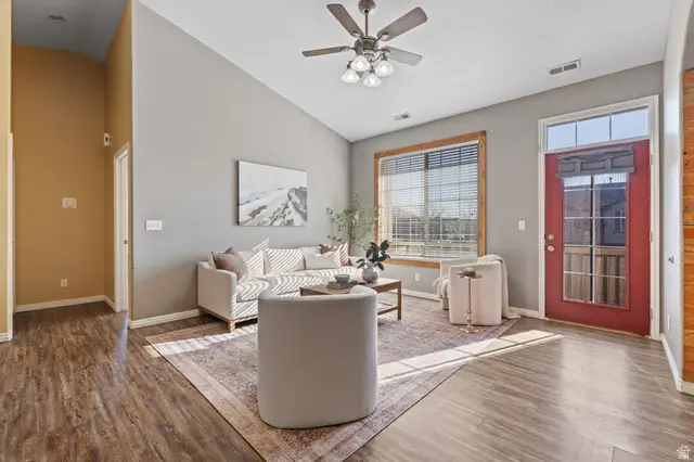 1102 W Kensington Dr, North Salt Lake, UT 84054 - #3