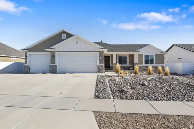 4854 N Cliffrose Dr, Eagle Mountain, UT 84005 - Image #3