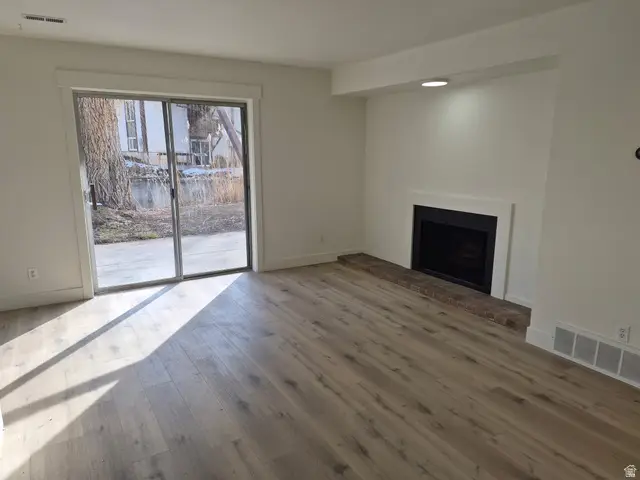 5553 S Willow Ln #A, Murray, UT 84107 - Image #2