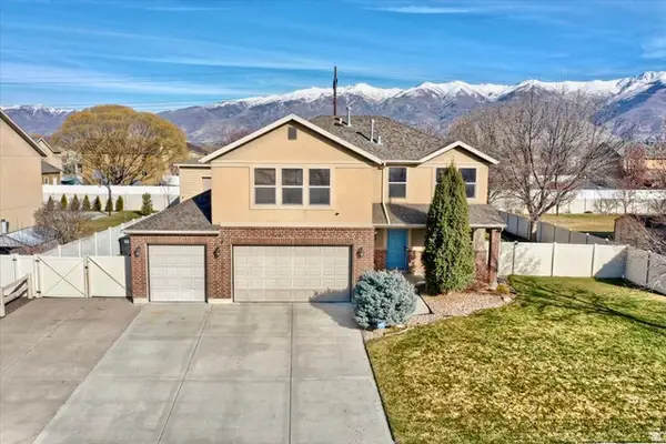 499 S Wellington Dr W, Kaysville, UT 84037