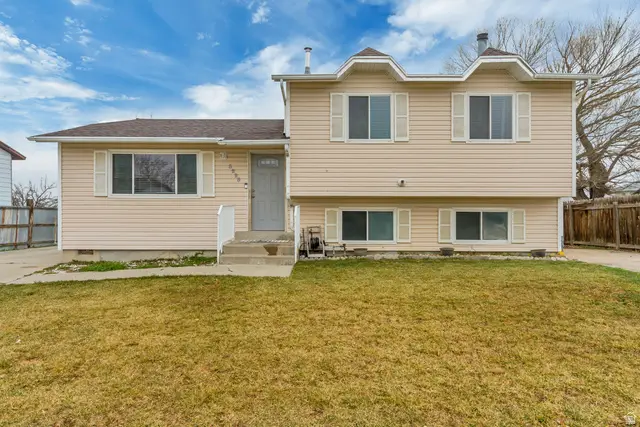 3223 S Magnolia Dr, Magna, UT 84044 - Image #2