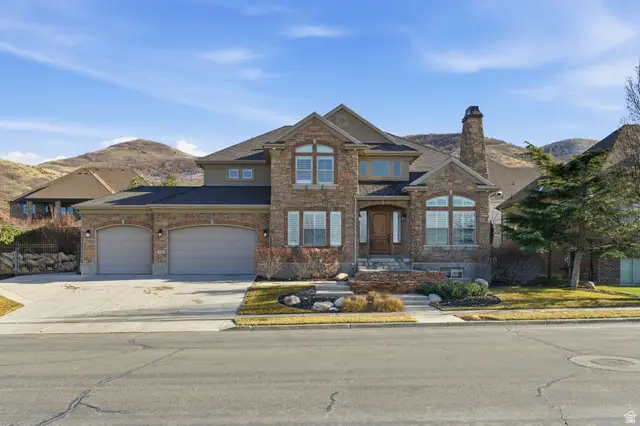 843 N Eaglepointe Dr E, North Salt Lake, UT 84054 - #2