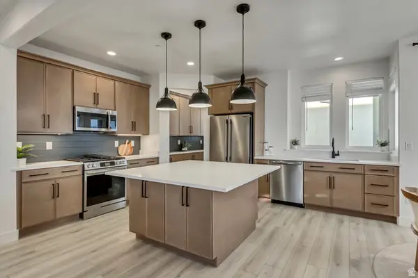 10974 S Lake Run Rd W #160, South Jordan, UT 84009