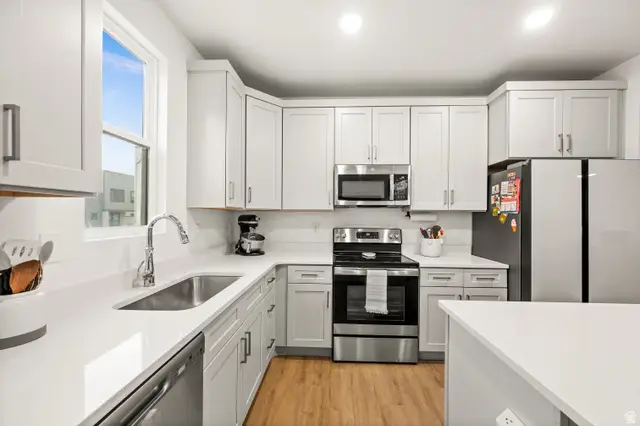 5227 W Reventon Dr #B201, South Jordan, UT 84009 - Image #2