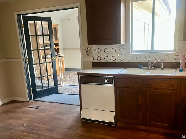 9443 S Electra St, Sandy, UT 84094 - Image #3