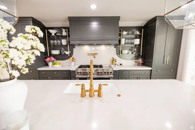 4605 S Ledgemont Dr E, Salt Lake City, UT 84124 - Image #2