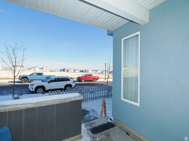 6661 W Meadow Grass Dr, South Jordan, UT 84009 - Image #3
