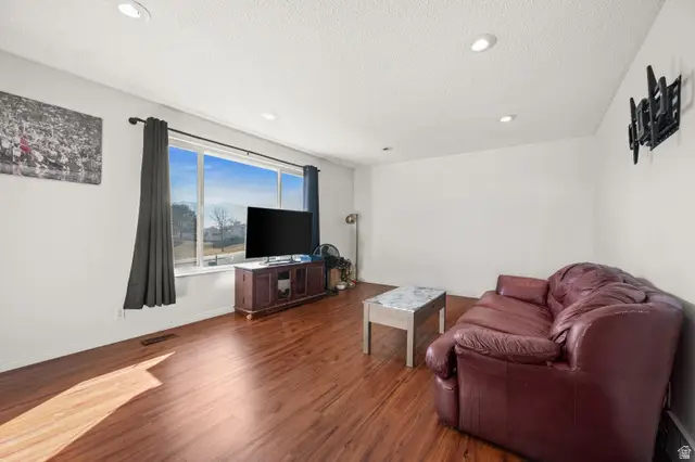 6468 S Kentucky Dr, West Jordan, UT 84084 - Image #3