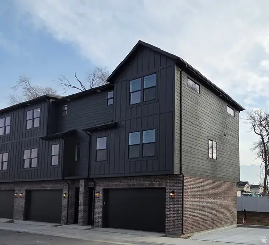 7633 S Woodtrail Way E, Sandy, UT 84047 - Image #2