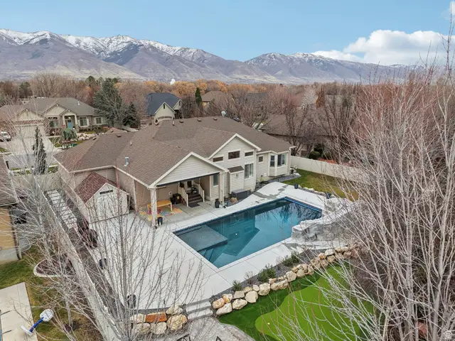 113 N Vista Dr, Kaysville, UT 84037 - Image #1