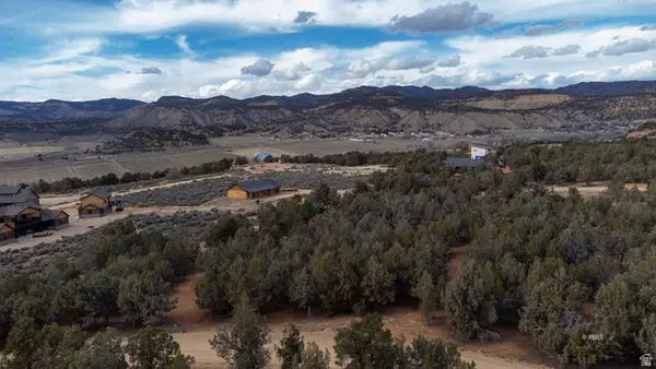 23 White Cliffs Dr #23, Orderville, UT 84758