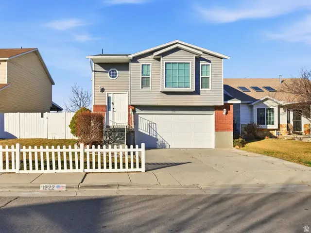 1222 W Brandonwood Dr S, Murray, UT 84123 - Image #1