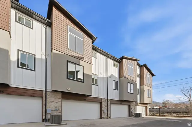 138 Chambord Ct E, Sandy, UT 84070 - Image #1