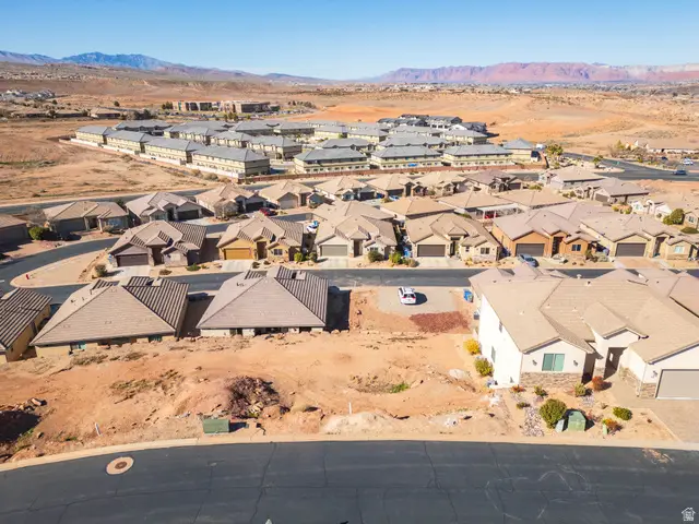 2261 S Tonaquint Dr #11, Saint George, UT 84770 - Image #2