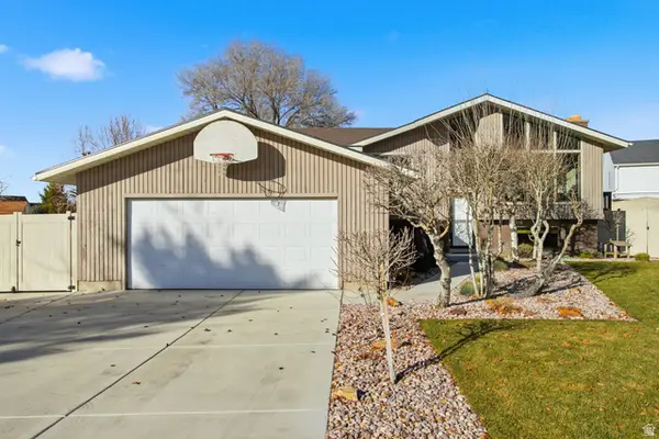 9106 S Mallard Cir E, Sandy, UT 84093