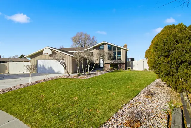 9106 S Mallard Cir E, Sandy, UT 84093 - Image #2