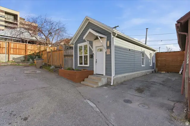 936 E Place S, Salt Lake City, UT 84102 - Image #2