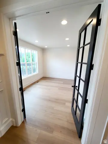1681 E Delaware Ln, Holladay, UT 84117 - #2