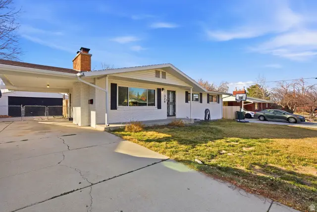 328 E Isgreen Cir, Tooele, UT 84074 - Image #2