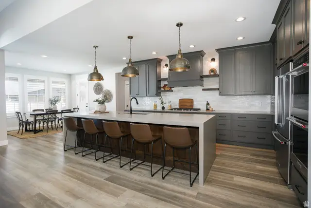 1226 N Oxborrow Dr, Lehi, UT 84043 - Image #2