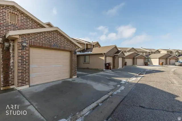 133 W Arlington Way, Harrisville, UT 84414 - Image #3