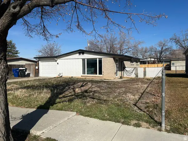 1107 E Serpentine Way S, Sandy, UT 84094