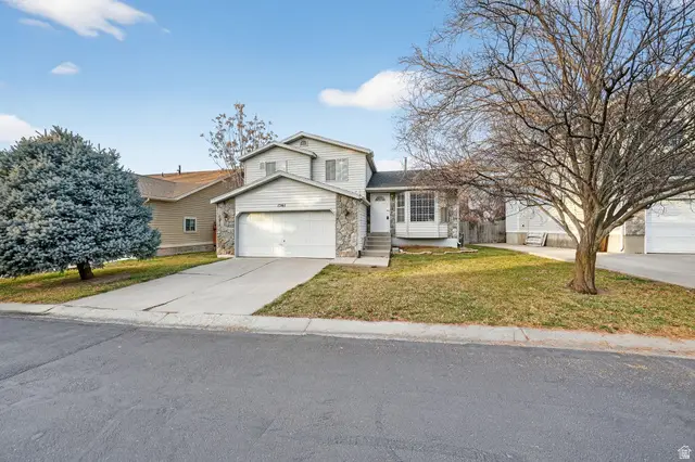 1561 E Amblewood Ln S, Millcreek, UT 84124 - Image #2