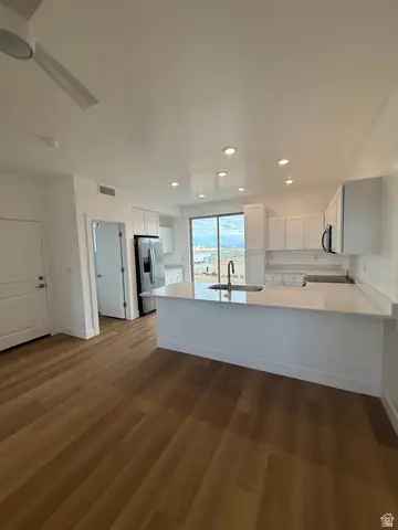 1336 E Lone Rock View Dr, Big Water, UT 84741 - Image #1