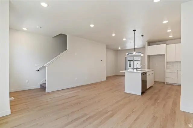 818 W Ivywell Ln #215, North Salt Lake, UT 84054 - #3