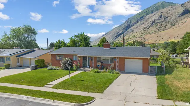 1185 E Hillcrest Dr, Springville, UT 84663 - #2