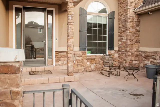 3334 S Peregrine Trl, Saratoga Springs, UT 84045 - Image #2