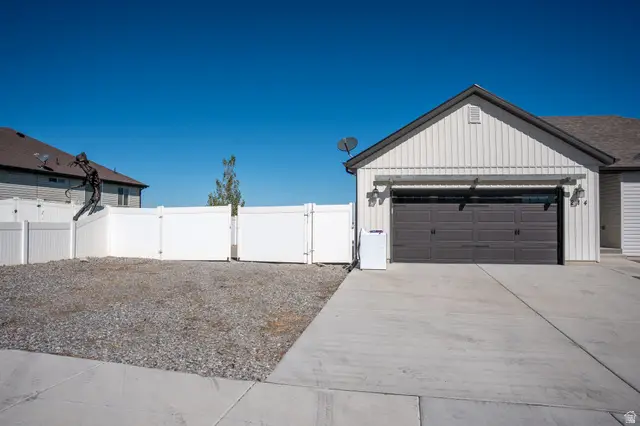 214 W Williams Ln, Grantsville, UT 84029 - Image #2