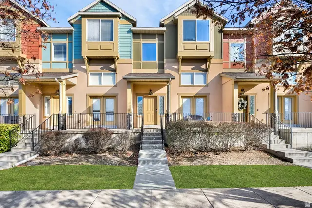 864 N Farmington Xing W, Farmington, UT 84025 - Image #1