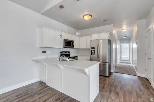 108 W Seasons Dr, Vineyard, UT 84059 - Image #2