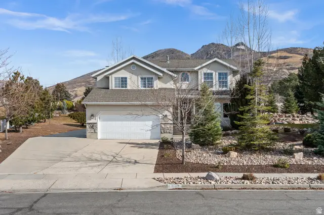 8461 Daneborg Cir, Cottonwood Heights, UT 84121 - Image #1