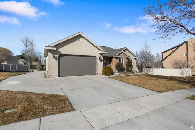 286 W Sky Ct, Saratoga Springs, UT 84045 - Image #2