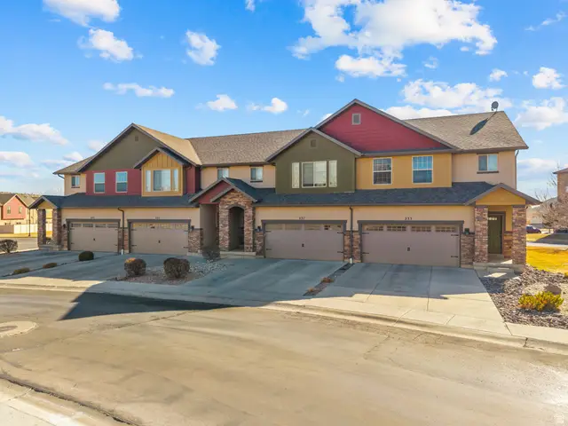 233 E Baycrest Dr, Saratoga Springs, UT 84045 - Image #1