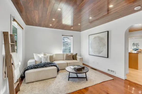 611 W Beynon Ct, Midvale, UT 84047