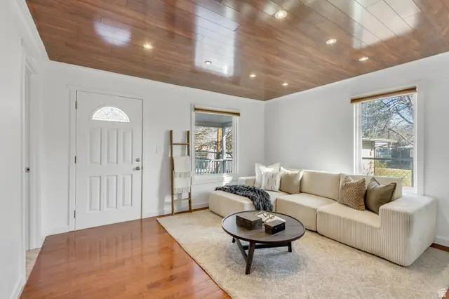 611 W Beynon Ct, Midvale, UT 84047 - Image #2