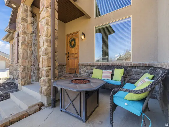 1117 N Cedar Hollow Blvd E, Lehi, UT 84043 - Image #2